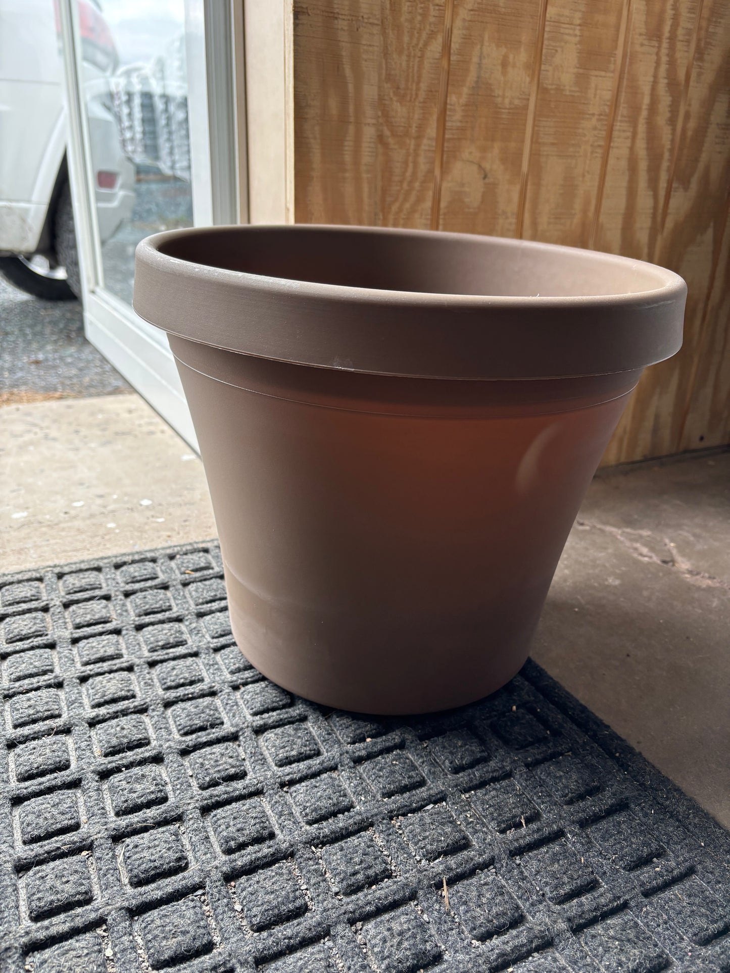 11" Terra Living Plant Pot