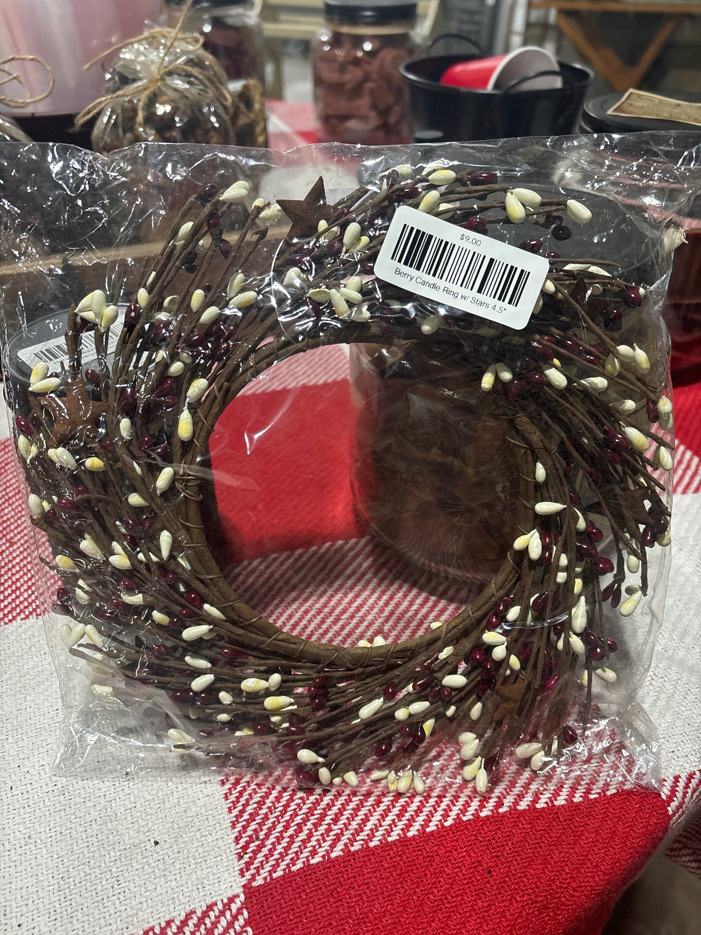 4.5" Berry Candle Ring w/ Stars