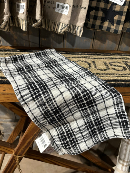 Napkin - Black & White Plaid