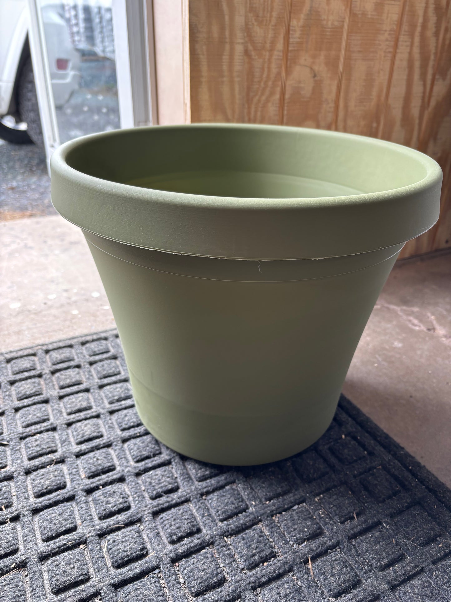 11" Terra Living Plant Pot