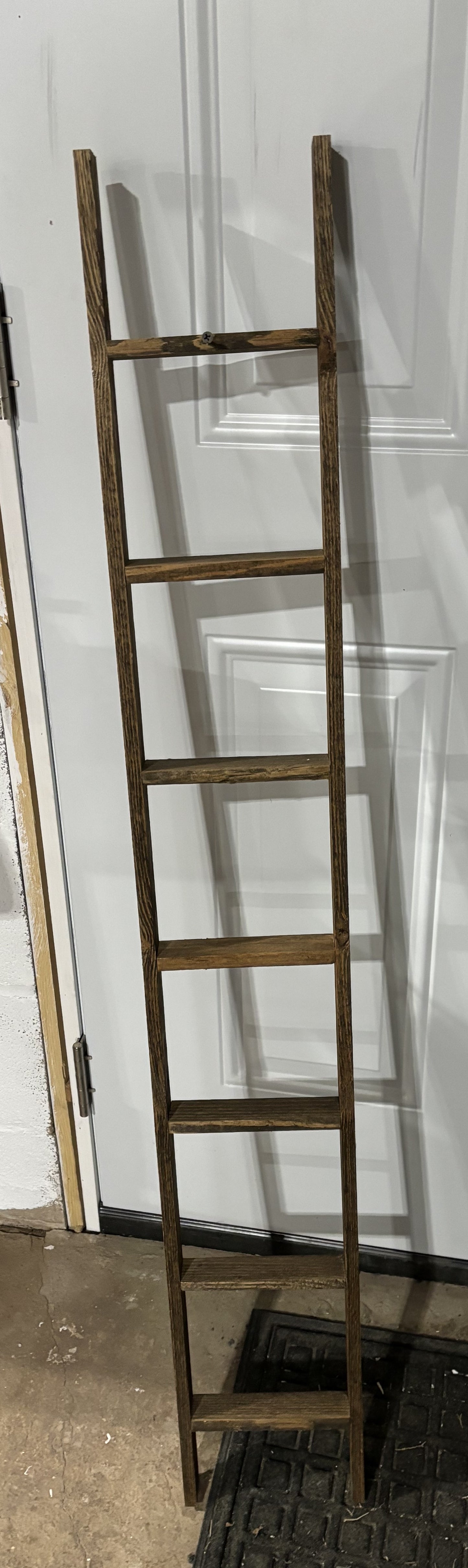 Small Primitive Ladder